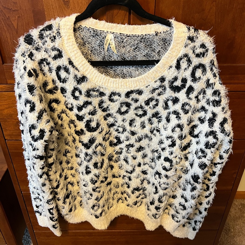Leopard / cheetah print sweater
